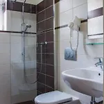 Karnet Guest house