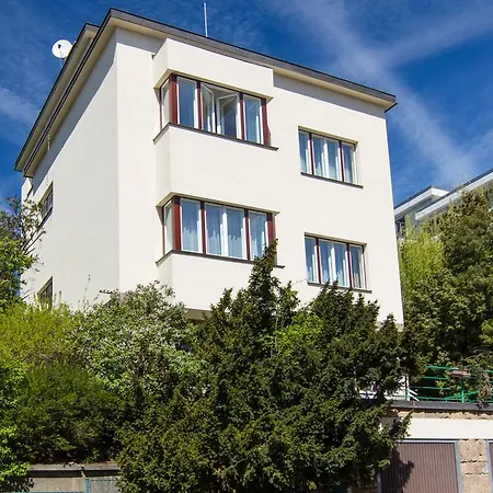Karnet Konukevi 3*